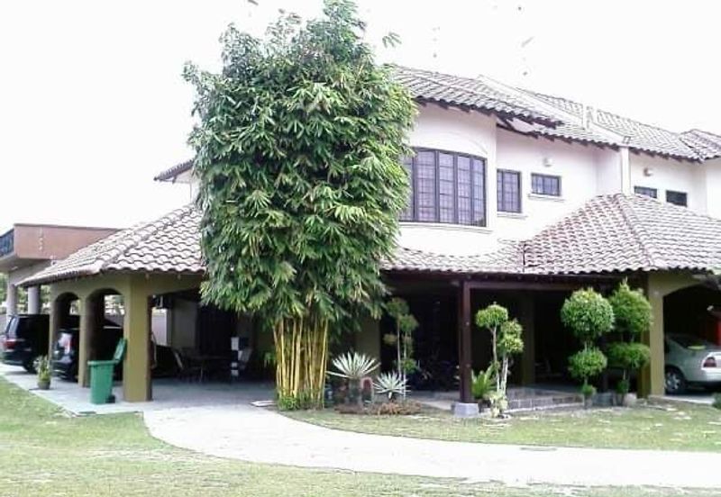 Kulai Bandar Putra - Jalan mewah utama -Double Storey Semi D