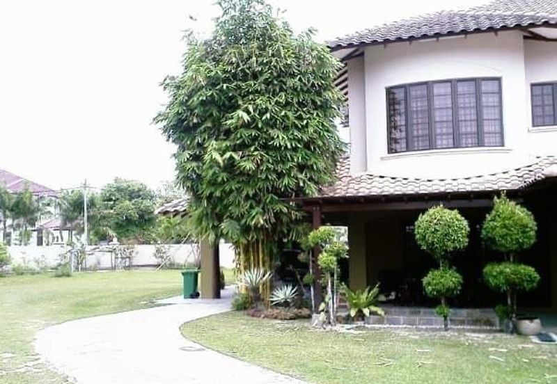 Kulai Bandar Putra - Jalan mewah utama -Double Storey Semi D