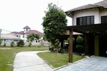 Kulai Bandar Putra - Jalan mewah utama -Double Storey Semi D