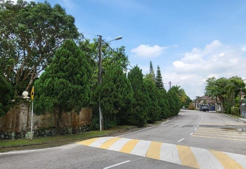 Kulai Bandar Putra - Jalan mewah utama -Double Storey Semi D