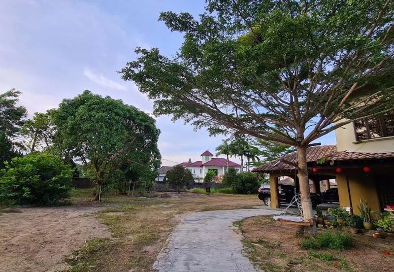 Kulai Bandar Putra - Jalan mewah utama -Double Storey Semi D