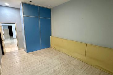 Kulai Bandar Putra - Jalan Tualang -Single Storey Terrace House End Lot