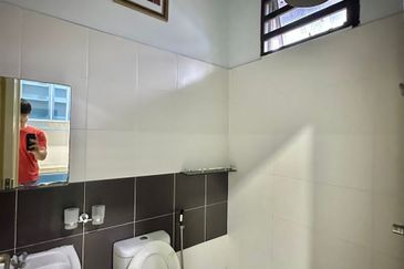 Kulai Bandar Putra - Jalan Tualang -Single Storey Terrace House End Lot