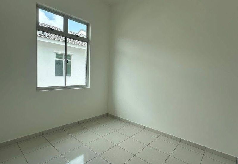  Kulai Bandar Putra - Jalan Bayan 7 - brand new Single Storey Terrace House 