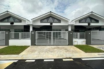  Kulai Bandar Putra - Jalan Bayan 7 - brand new Single Storey Terrace House 