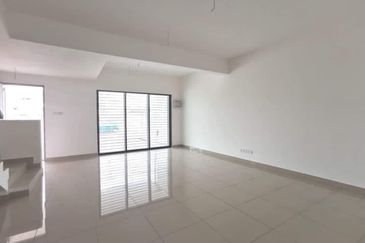 Kulai Indahpura Crystal 2 - Double Storey House