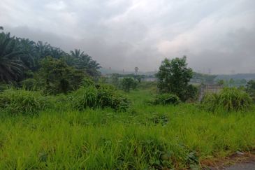 Kulai Senai - 士乃大吉花园 准商业地出售 Agricultural Zoning : Commercial 