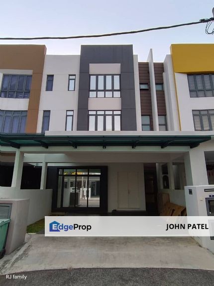 Two Half Storey Super-link House Taman 8 Residence Melaka, Melaka, Ujong Pasir