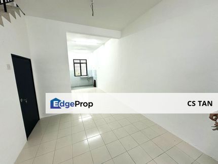 Bandar Putra, Kulai Double Storey Medium Cost House, 3 Beds, Well Condition, Johor, Kulai