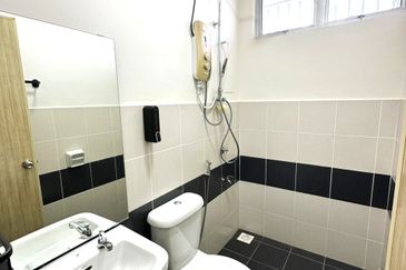 Taman Tanjung Puteri Resort