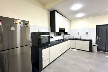 Taman Tanjung Puteri Resort