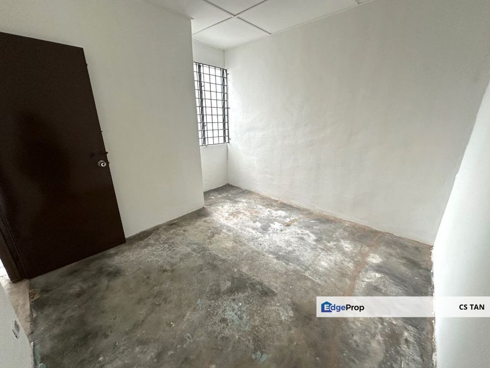 Pasir Gudang Single Storey Terrace House For Sale, 22x70ft, 3 beds, Johor, Pasir Gudang