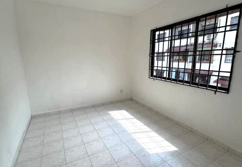 Flat Tasek 64, Bandar Baru Seri Alam