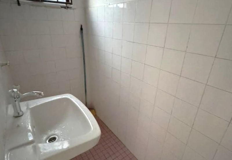 Flat Tasek 64, Bandar Baru Seri Alam