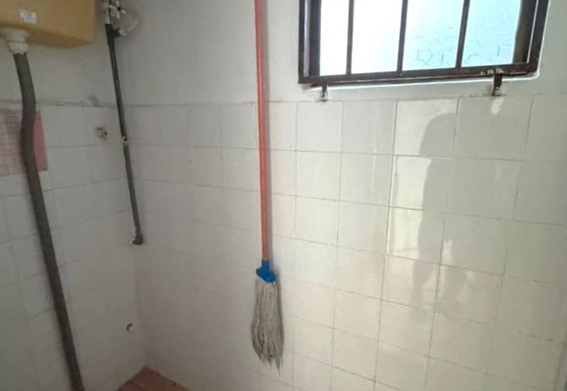 Flat Tasek 64, Bandar Baru Seri Alam