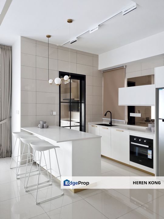 Geo Lake large unit facing lake, Selangor, Subang Jaya