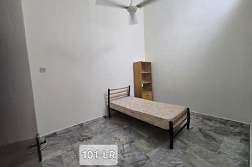 Taman Tepi Sungai ( Taman Teluk Pulai Indah )