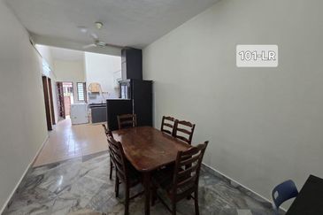 Taman Tepi Sungai ( Taman Teluk Pulai Indah )