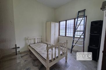 Taman Tepi Sungai ( Taman Teluk Pulai Indah )