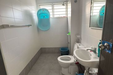 Saron @Bandar Bukit Raja