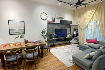 Saron @Bandar Bukit Raja