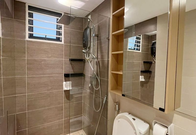 Adria Residence @ Gravit8