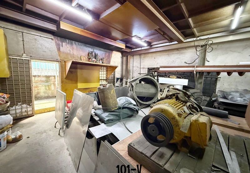 Batu 5 1/2, Off Jalan Meru