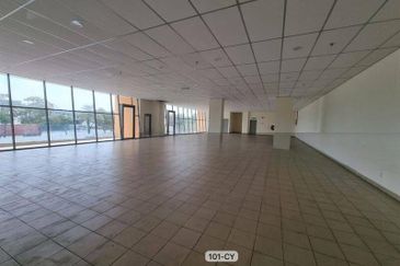 West Port, Pulau Indah