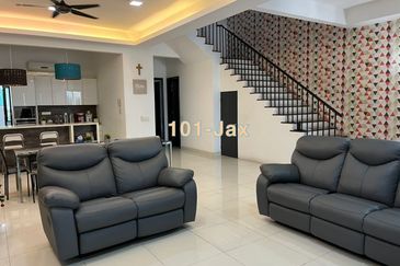 Duta Villa, Setia Alam