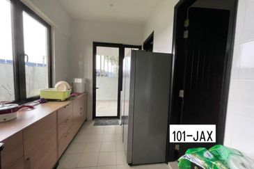 Duta Villa, Setia Alam