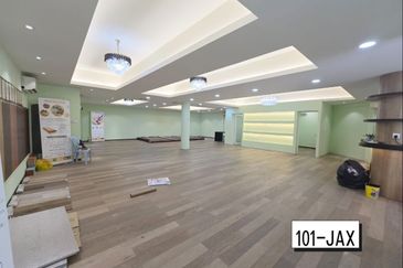 Jalan Raja Bot, Klang 4 Storey Corner Commercial Building [VALUE BUY]