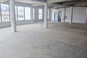 Jalan Raja Bot, Klang 4 Storey Corner Commercial Building [VALUE BUY]