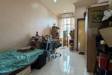 Taman Tepi Sungai ( Taman Teluk Pulai Indah )