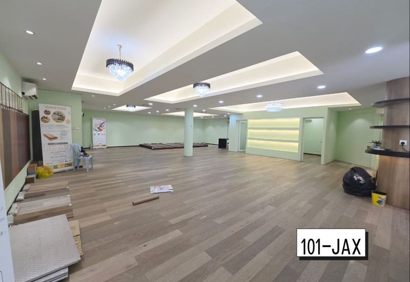 Jalan Raja Bot Klang (Near Restoran Boston) 4 Storey + Roof Top Corner Commercial Building [FOR SALE]