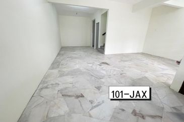 Mohd Tahir, Taman Saujana Klang Double Storey Terrace House [NEWLY PAINTED] FOR SALE!!!