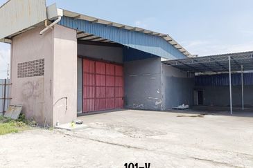 Bukit Rimau, Shah Alam Bungalow House with Warehouse [FOR RENT]