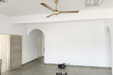 Bukit Rimau, Shah Alam Bungalow House with Warehouse [FOR RENT]