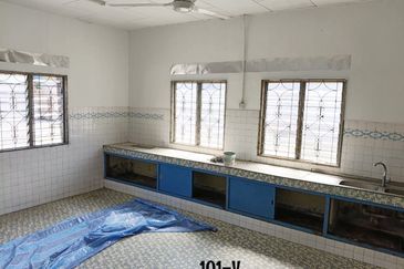 Bukit Rimau, Shah Alam Bungalow House with Warehouse [FOR RENT]