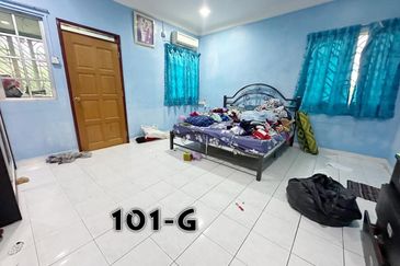 Taman Tepi Sungai ( Taman Teluk Pulai Indah )