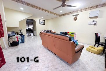 Taman Tepi Sungai ( Taman Teluk Pulai Indah )