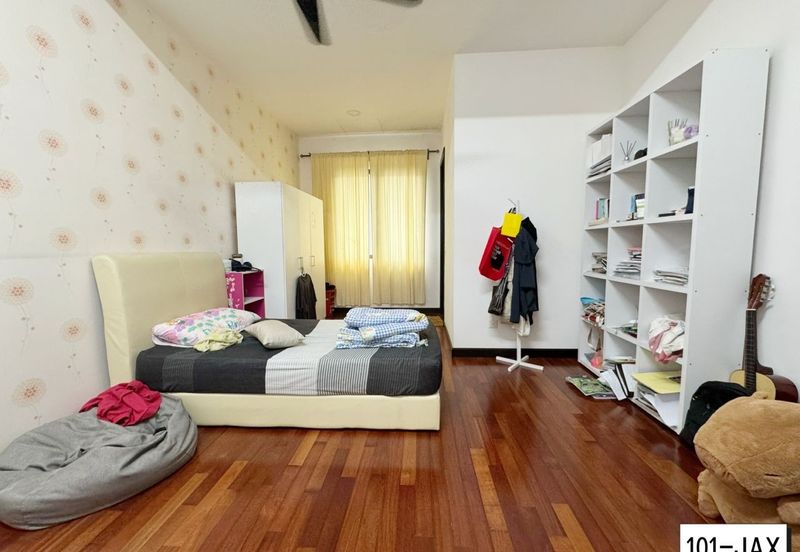 Duta Villa, Setia Alam