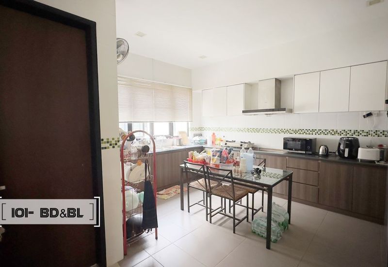 [VALUE BUY] WITH PRIVATE GARAGE!!! Maple Terrace, Denai Alam Triple Storey Superlink House