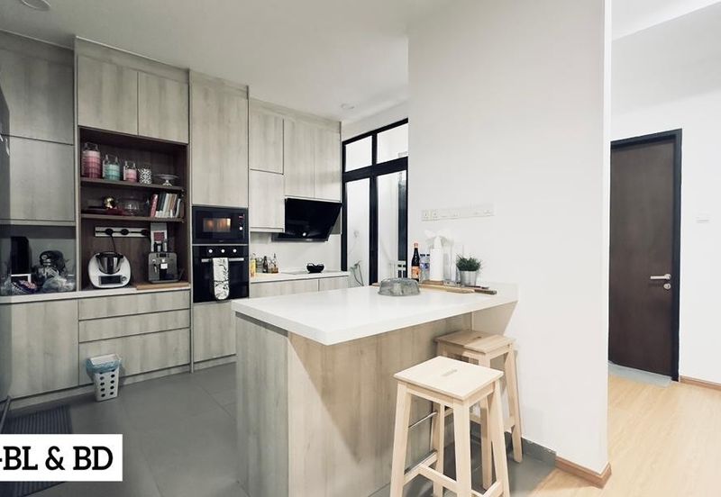 [VALUE BUY] WIth Private Garage!!!  Maple Terrace, Denai Alam Triple Storey Superlink House