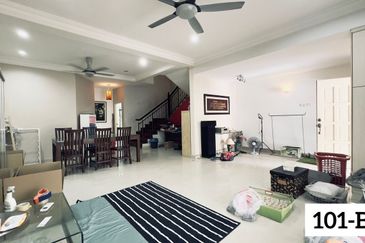 [RENOVATED] VALUE BUY!!! Jalan Birai, Bukit Jelutong Seksyen U8 Double Storey Superlink House
