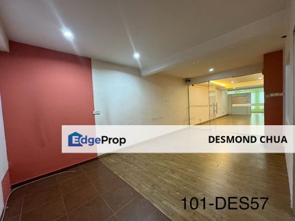 Fully Renovated First Floor Office Bandar Puteri Klang, Selangor, Klang