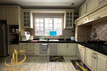 Jalan Cemara, Bandar Botanik