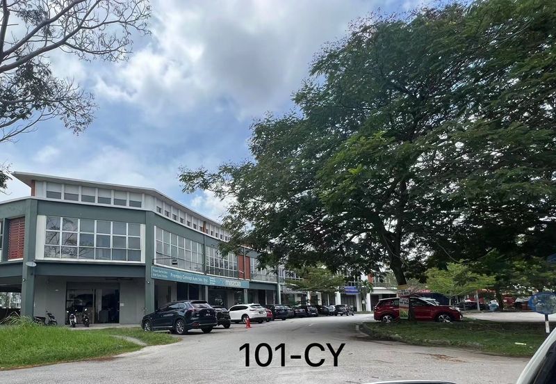 GM Klang Wholesale City