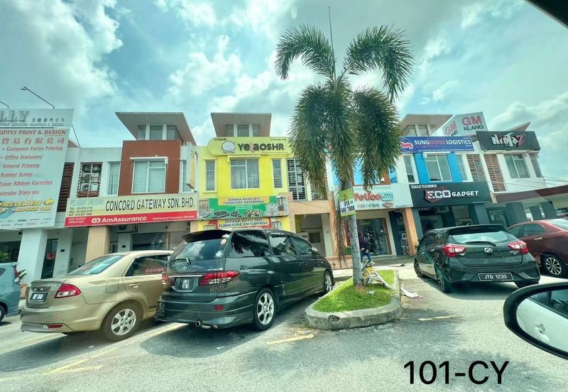 GM Klang Wholesale City