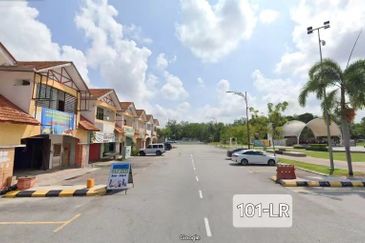 Limited 2 Storey Shoplot Bandar Malawati Kuala Selangor 