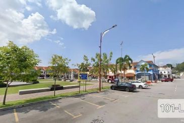 Limited 2 Storey Shoplot Bandar Malawati Kuala Selangor 